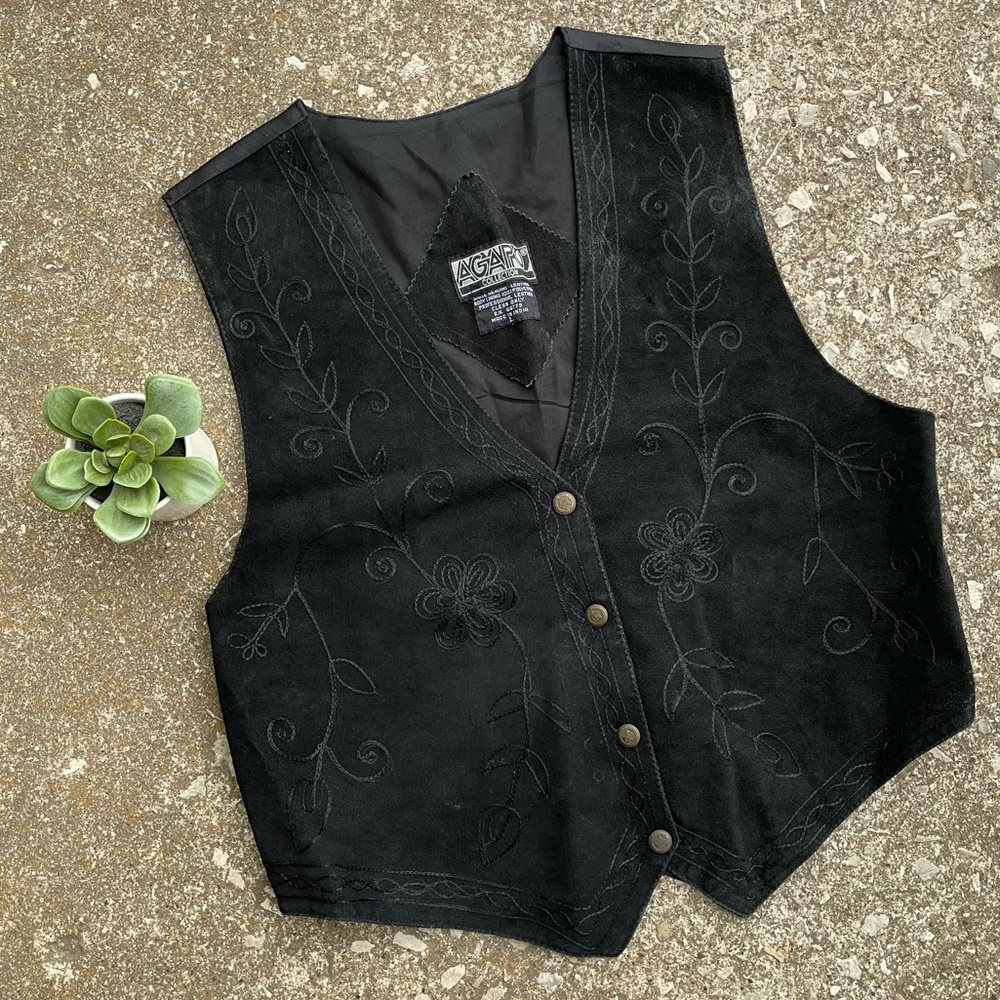 Agapo Collection | Western Suede Leather Embroidered Outlaw Rodeo Vest